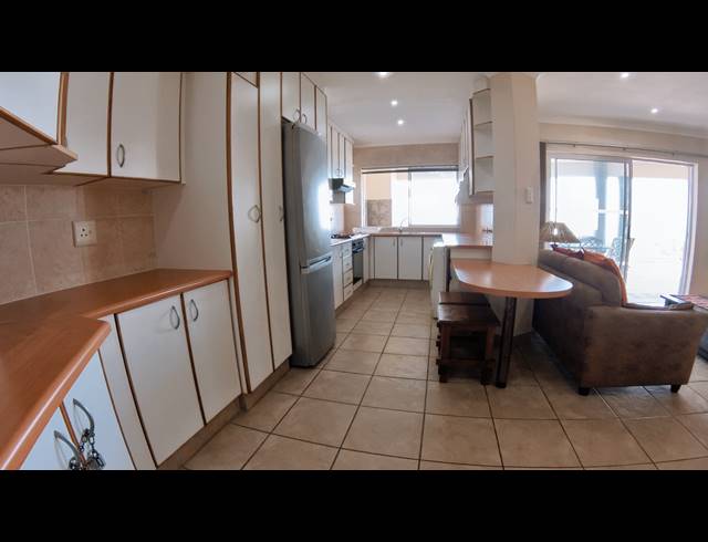 3 BEDROOM APARTMENT FOR SALE IN UVONGO BEACH
